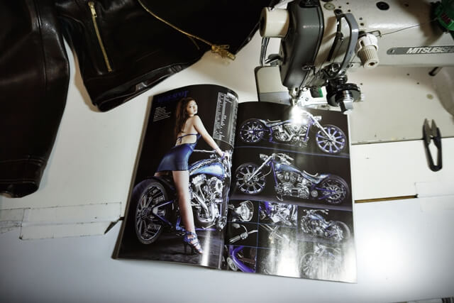 バイク雑誌バイブズ11月号革ジャン特集